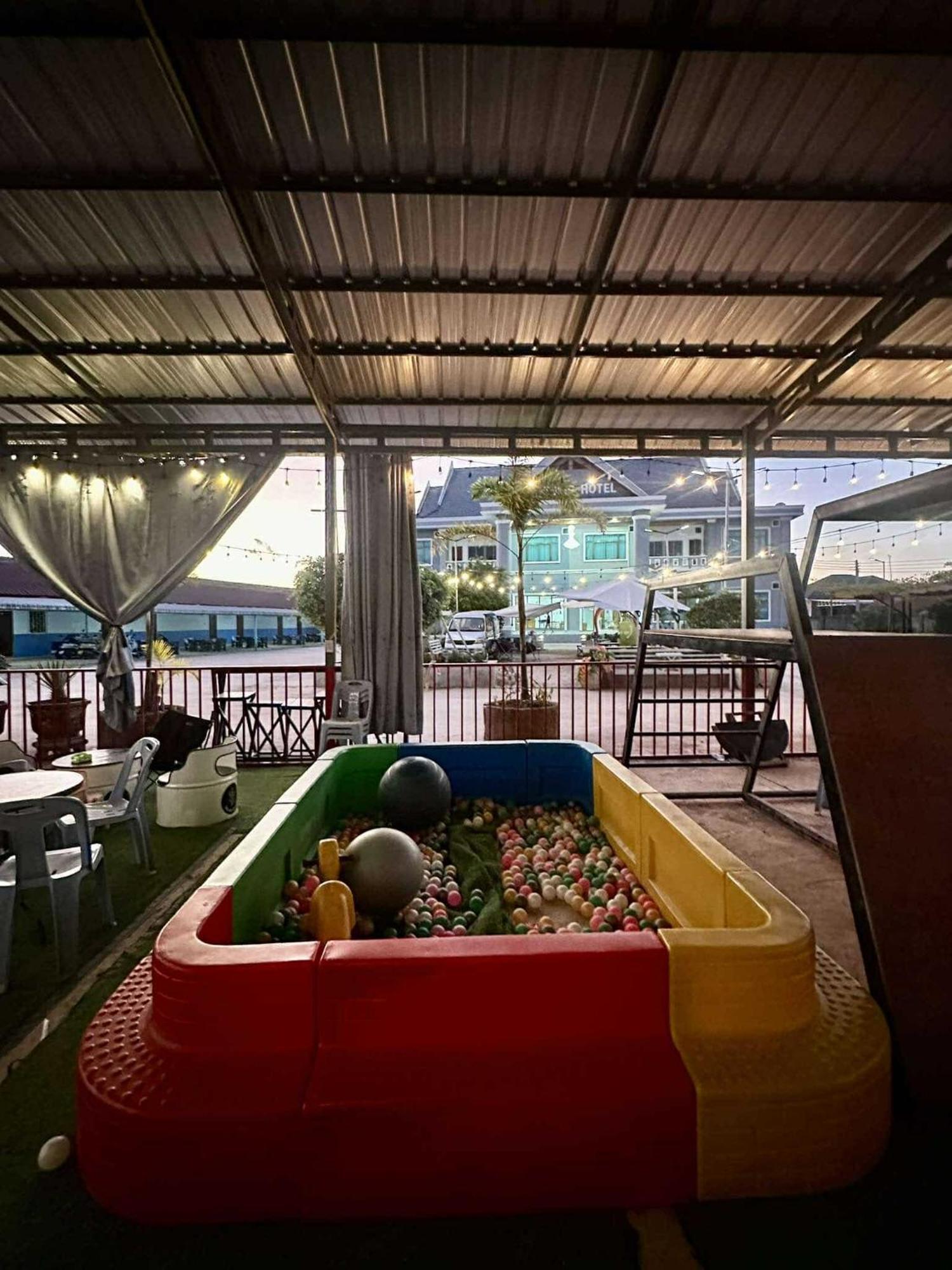 Tulip Hotel Luang Namtha Exteriör bild